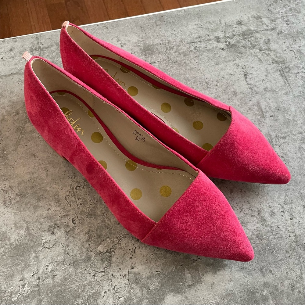 Boden pink real suede pointed toe flats